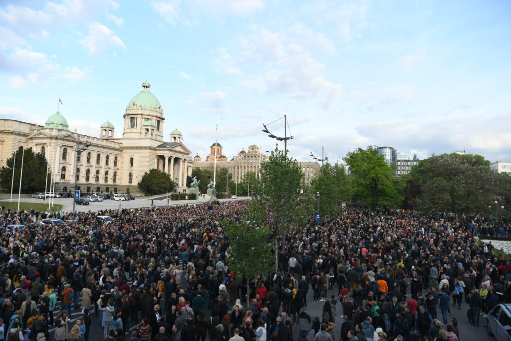 Beograd 08.05.2023. Protest Srbija protiv nasilja. Protest ispred zgrade Narodne skupštine, Skupština Foto: Vesna Lalić/Nova.rs