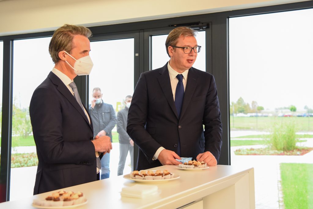Novi Sad, 7. oktobra 2021.-  U Novom Sadu danas je otvorena fabrika cokolade svajcarske kompanije "Beri Kalebo", u prisustvu predsednika Srbije Aleksandra Vucica.	 FOTO TANJUG/ POKRAJINSKA VLADA AP VOJVODINE/ ANDREJ PAP/ bg