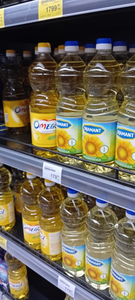 Prodavnica supermarket samoposluga cena cene prehrambeni proizvodi hrana ulje inflacija poskupljenje