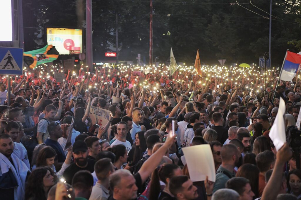 Beograd, 01.07.2023. Protest Srbija protiv nasilja 9, Pink, ispred Pinka Foto: Goran Srdanov/Nova.rs