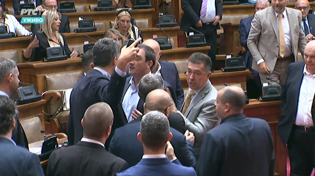 miketic skupstina tuca