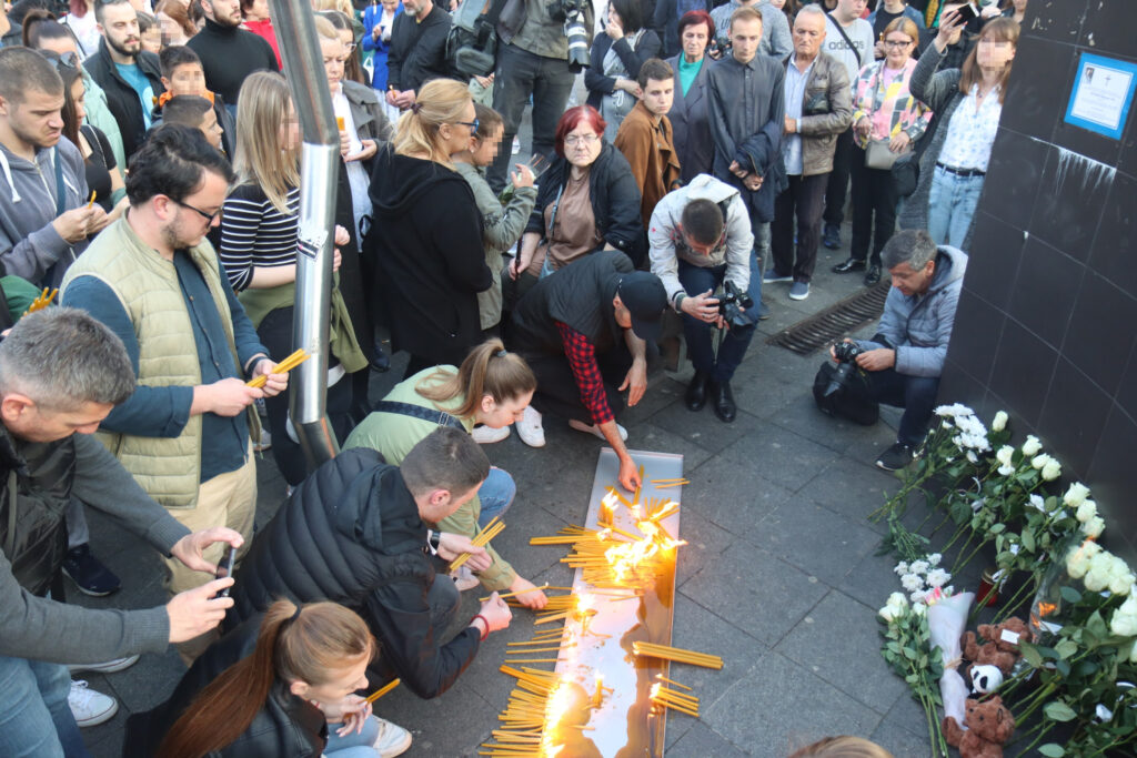 1683294703-banjaluka_svece_04052023_0003-1024x683.jpg