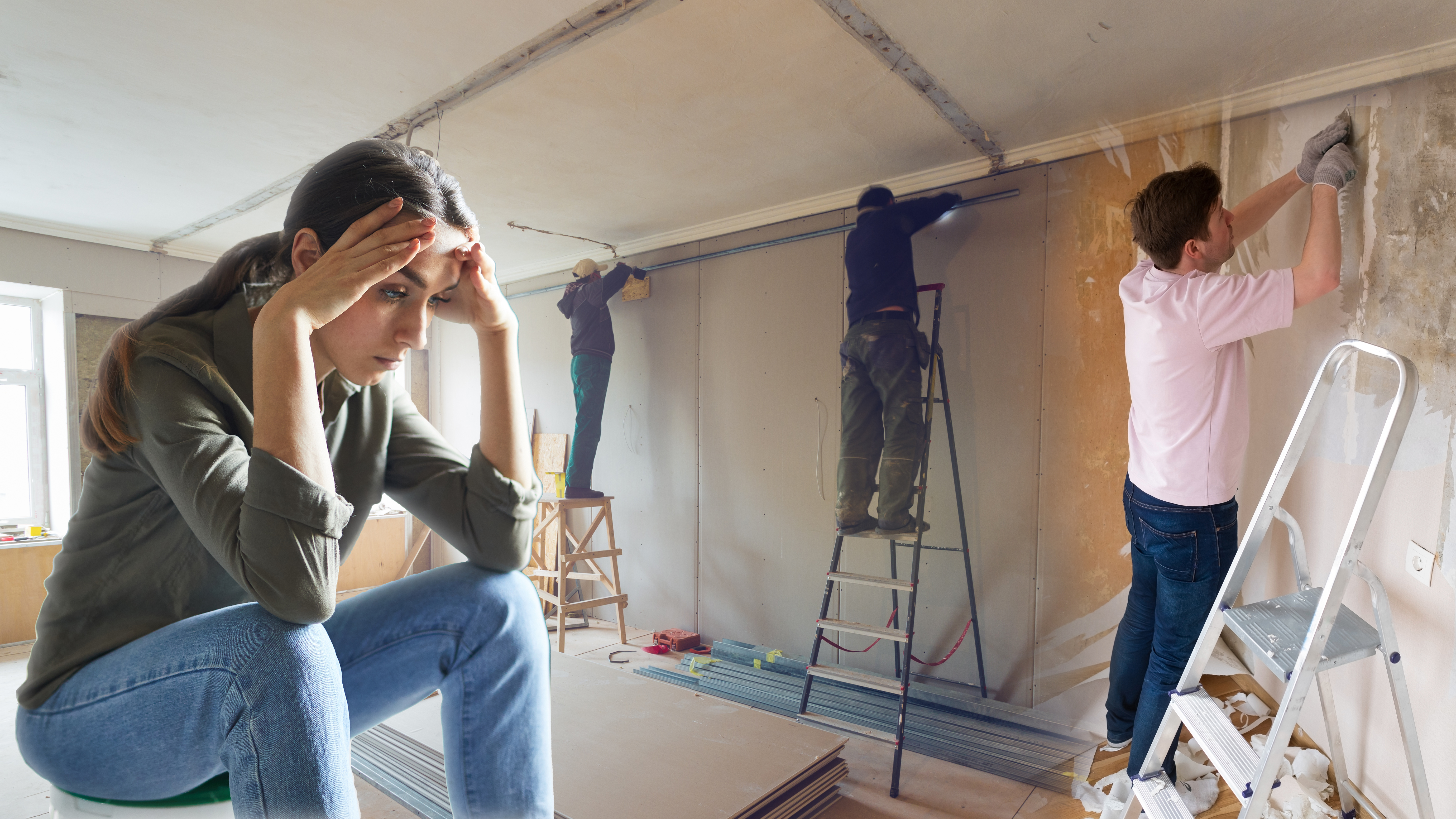 Renoviranje stana, glavobolja, briga, majstori, kombo Foto: Shutterstock