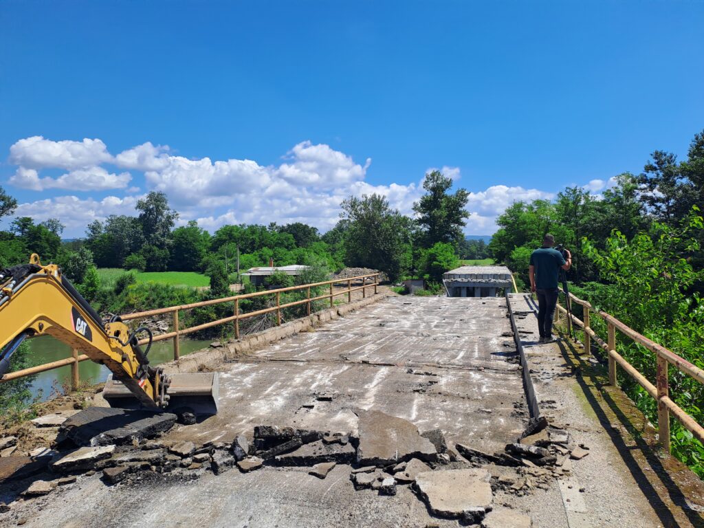mrčajevci most obustava saobracaja Inspekcija je tražila da se obustavi saobraćaj preko mosta u Mrčajevcima