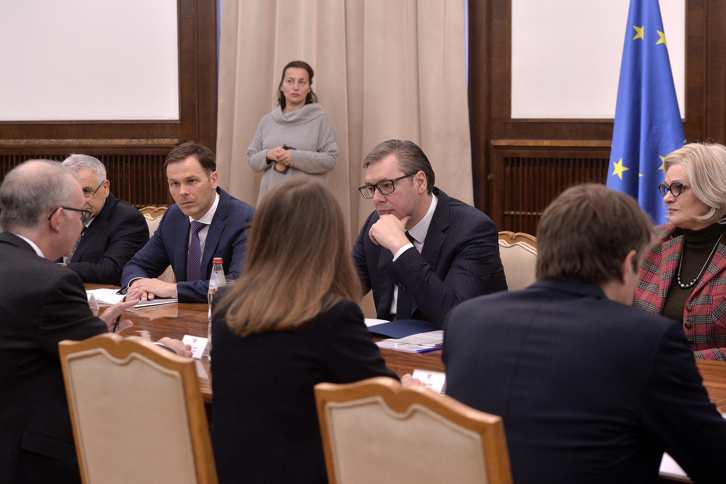 DONAL MEKGETIGEN, ALEKSANDAR VUČIĆ