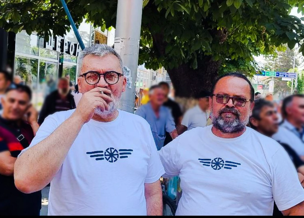 FOTO DRUŠTVENE MREŽE SCREENSHOT