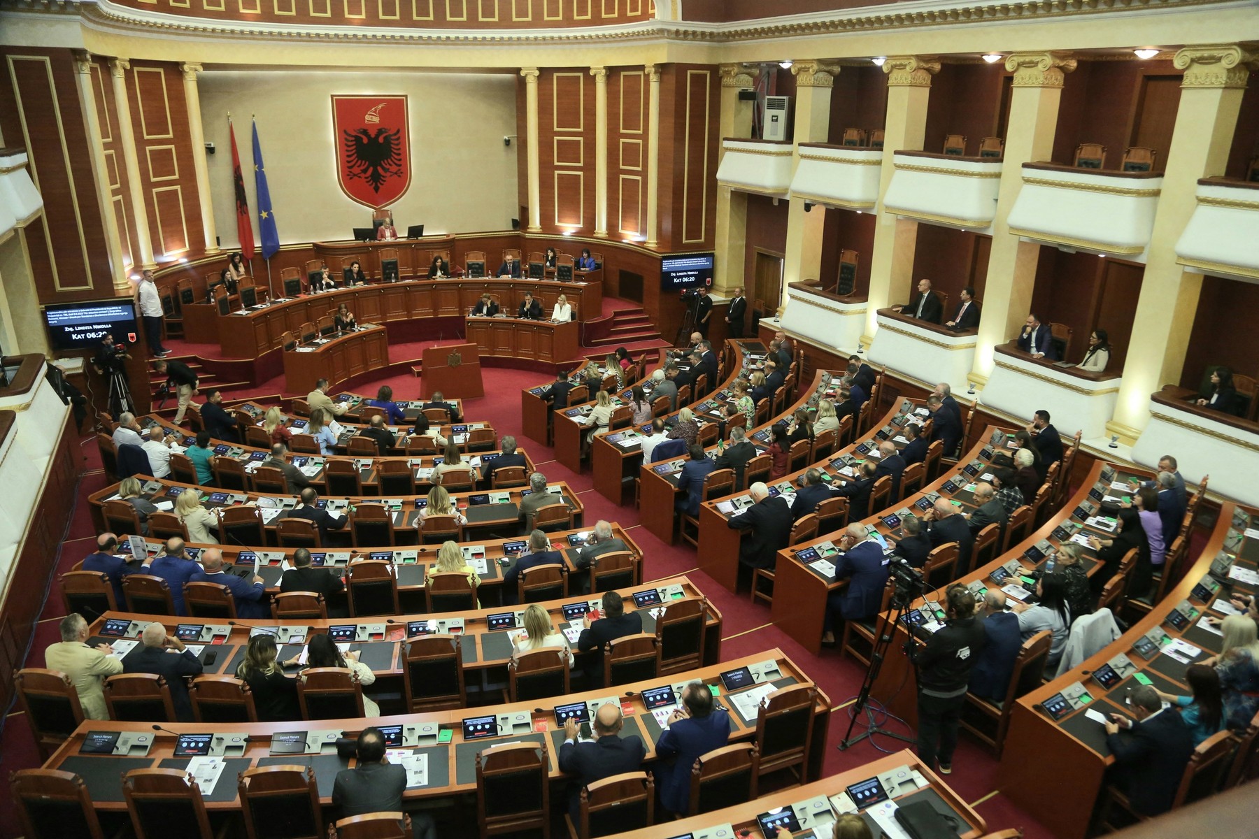 Albanian Parliament approves cabinet reshuffle