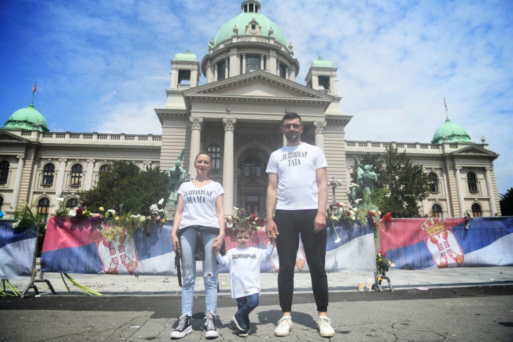 Beograd 28.05.2023. Lazar Pavlović sa porodicom. Lešinar tata, lešinar mama i lešinarčić, porodica lešinara, intervju, građanski protesti Srbija protiv nasilja Foto: Vesna Lalić/Nova.rs