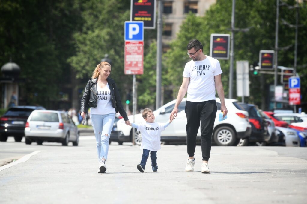 Beograd 28.05.2023. Lazar Pavlović sa porodicom. Lešinar tata, lešinar mama i lešinarčić, porodica lešinara, intervju, građanski protesti Srbija protiv nasilja Foto: Vesna Lalić/Nova.rs