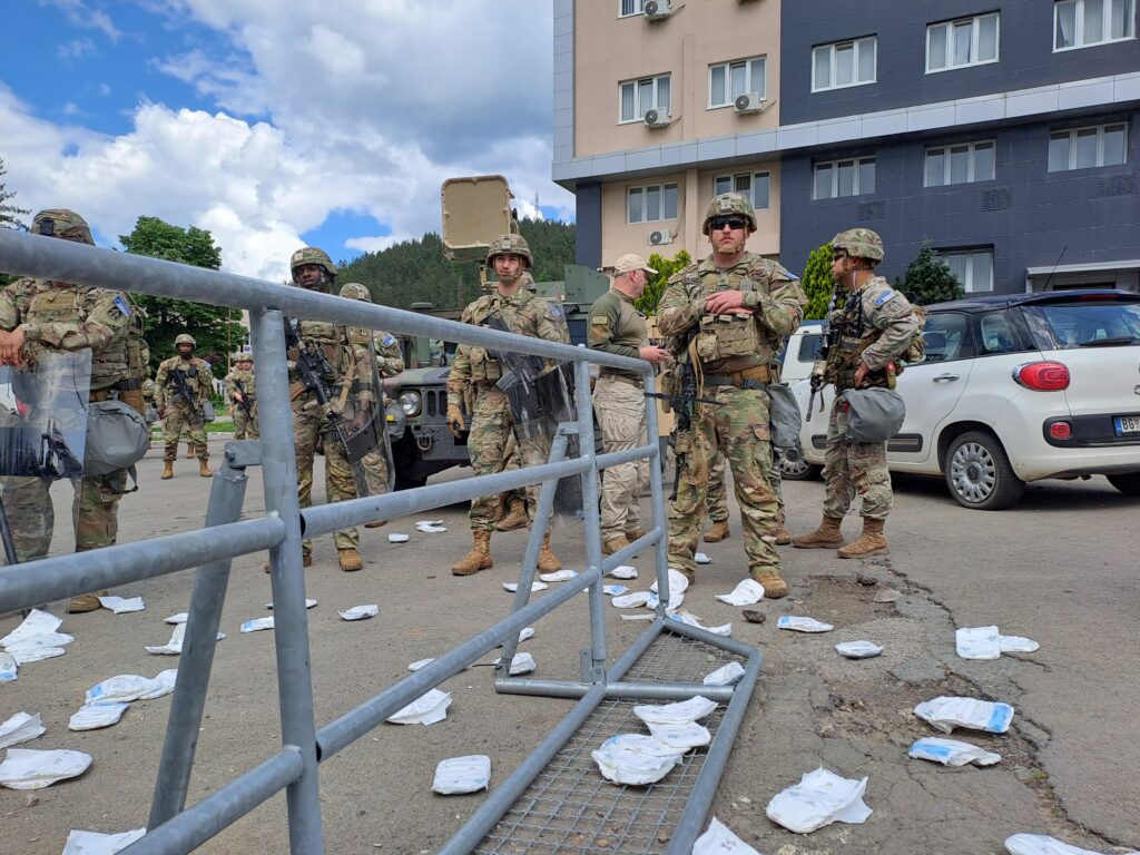 Leposavić - Pampers pelene na KFOR