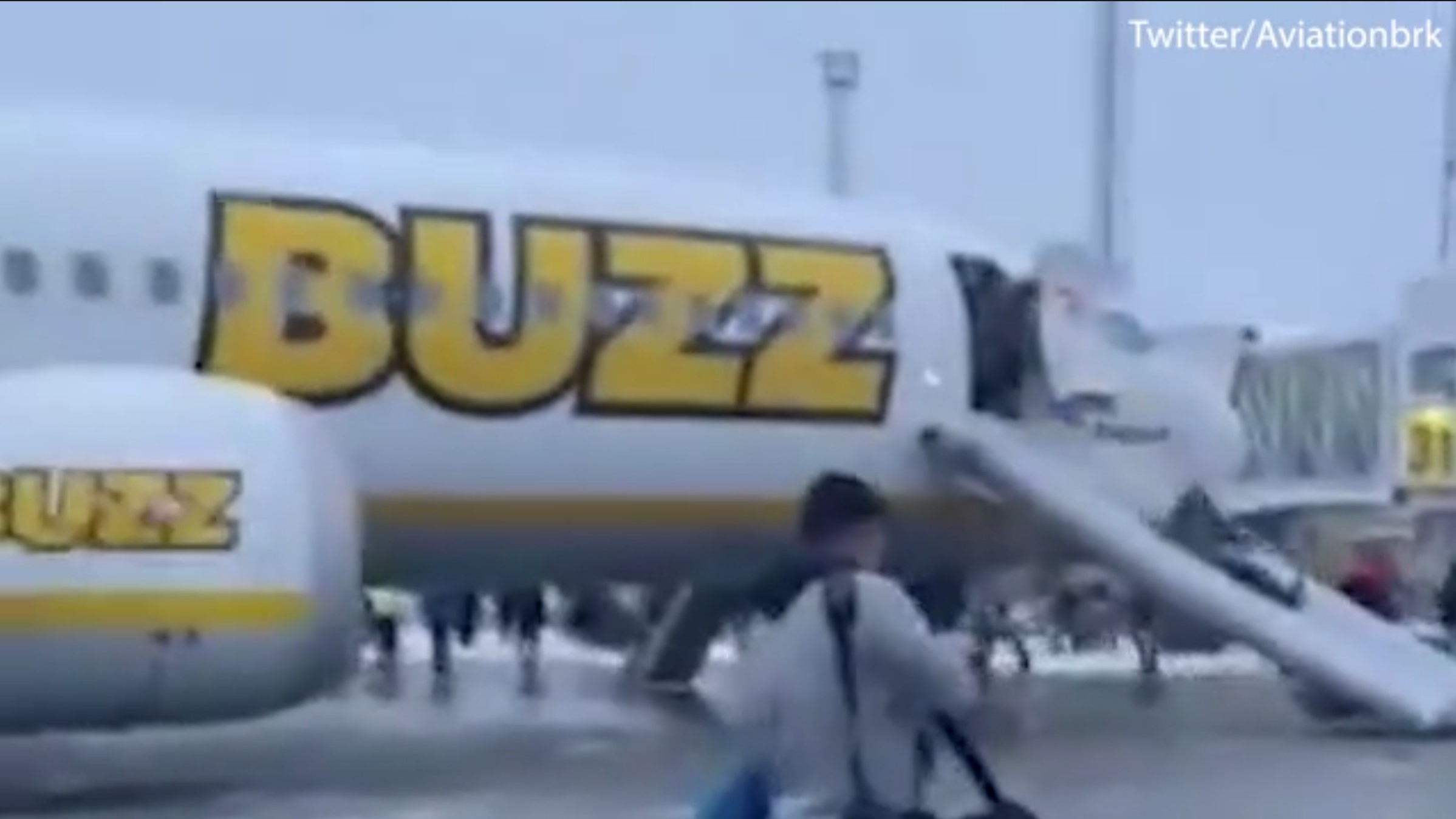 Stokholm, aerodrom, putnici, evakuacija Foto: Printscreen/Twitter/Aviationbrk