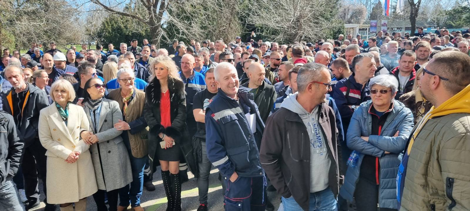 Teodora poslala, dobila od sindikata eps, tent protest