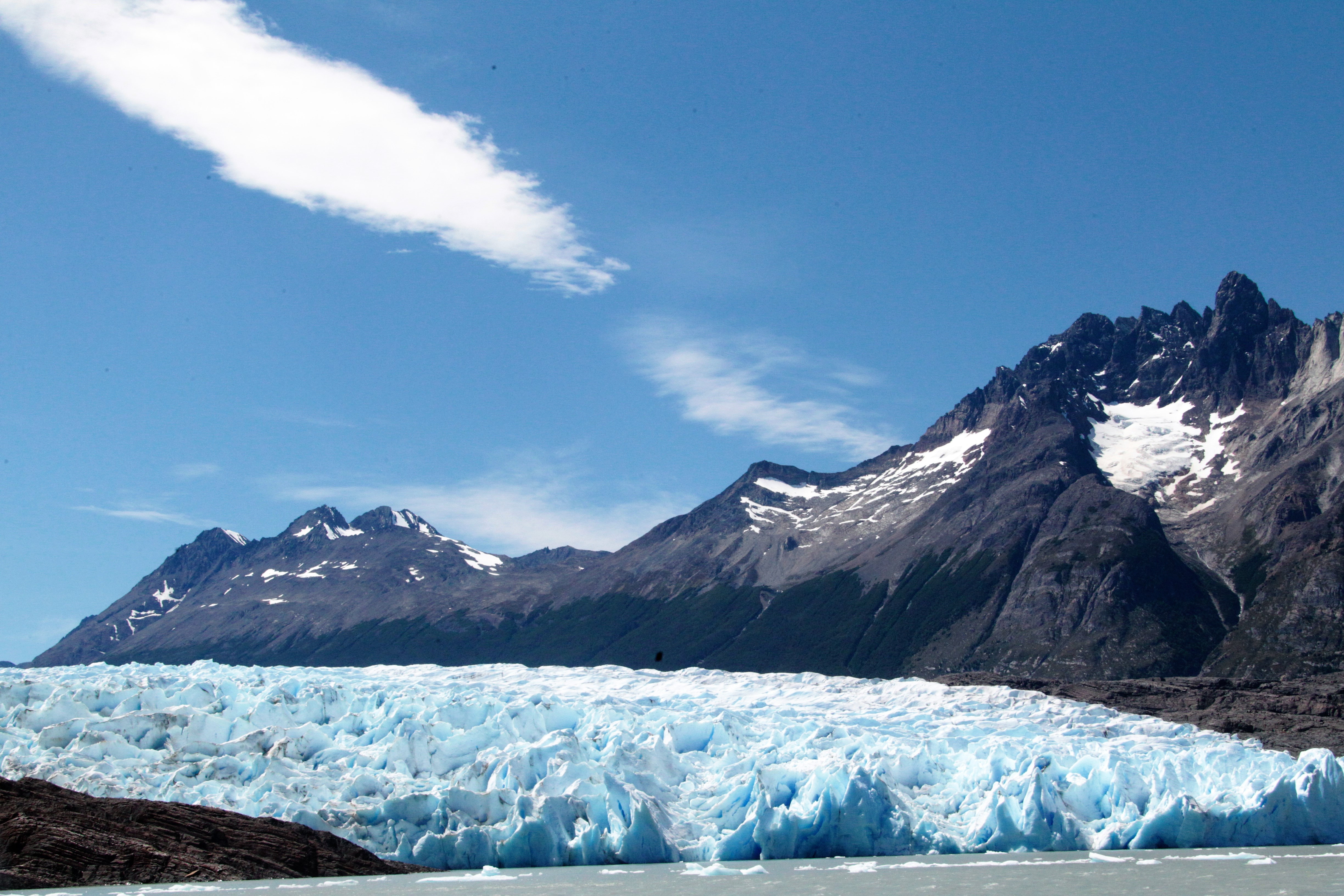 Iceberg breaking off in Antarctica is 'common phenomenon', says Chilean glaciologist