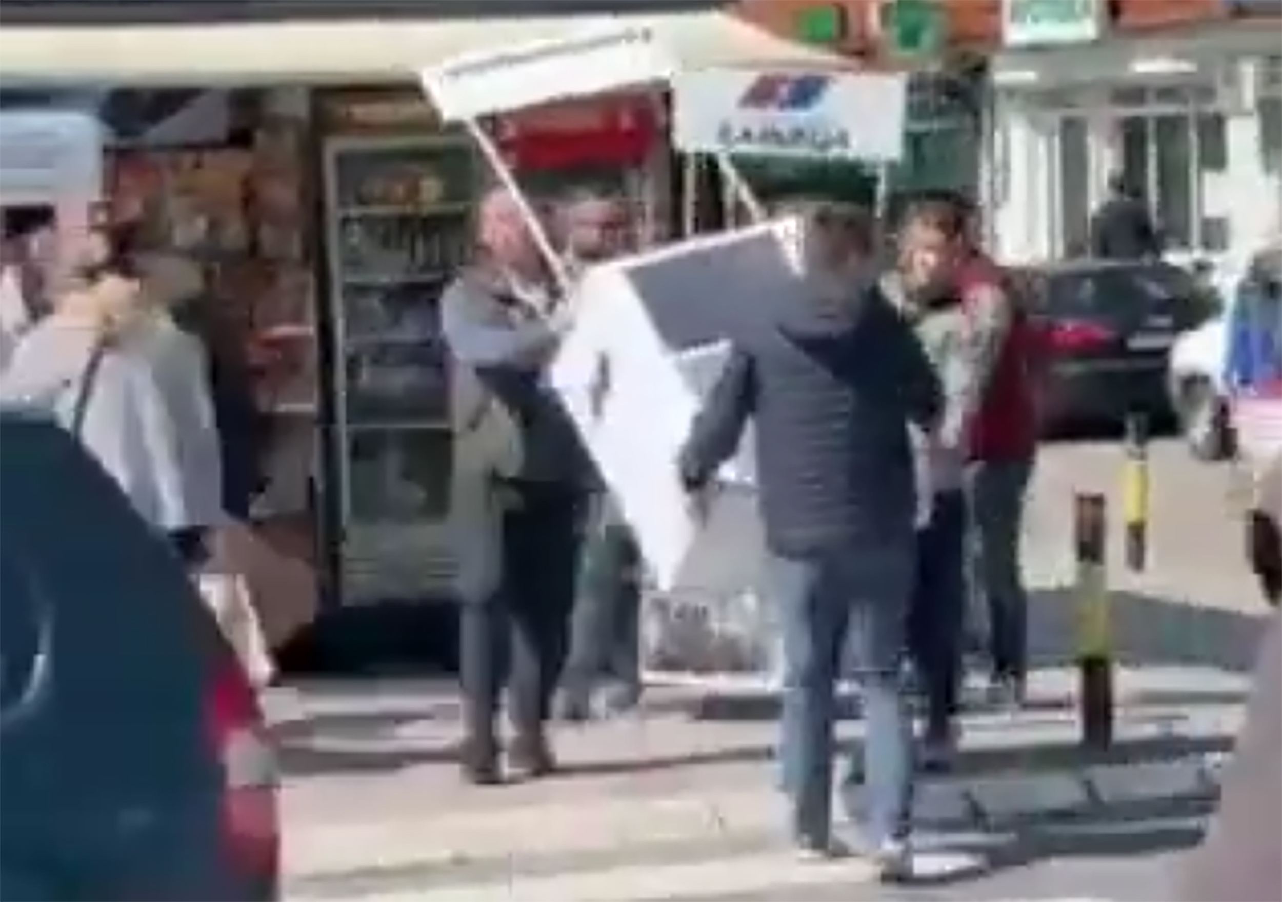 SNS stand uklanjanje