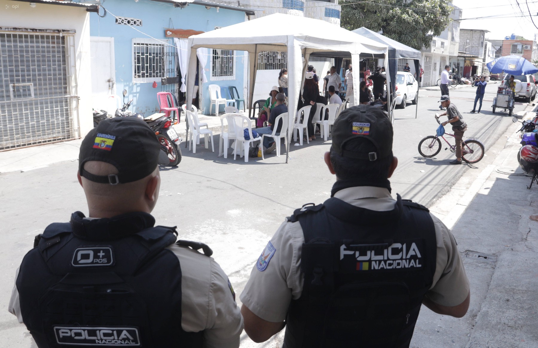 GYE-VELORIO MENORES ASESINADOS Guayaquil, miĂ� rcoles 13 de diciembre 2023 Los restos de los 4 ninos que fueron asesinado