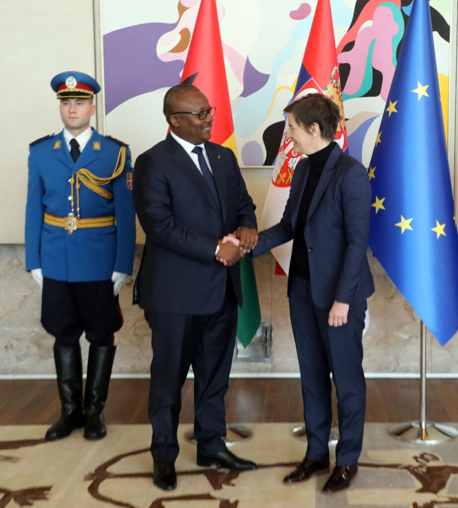 Beograd, 6. aprila 2023.- Predsednica Vlade Srbije Ana Brnabiæ sastala se danas sa predsednikom Gvineje Bisao, Umarom Sisoko Embalom koji boravi u zvaniènoj poseti Srbiji. FOTO TANJUG/ VLADA REPUBLIKE SRBIJE/ SLOBODAN MILJEVIÆ/ nr