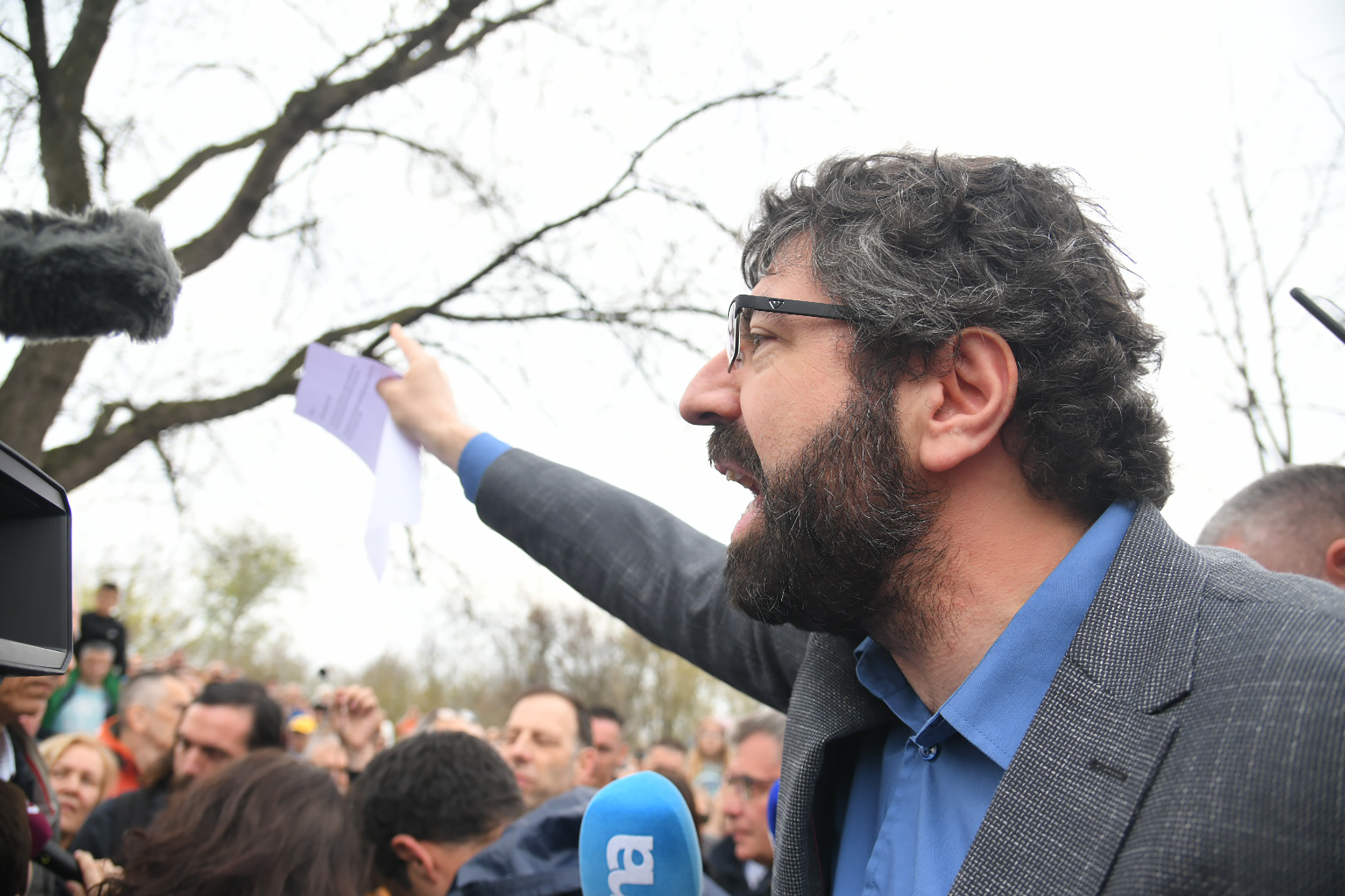 Beograd, 25.03.2023. Protest na Savskom nasipu, blokiranje nelegalnih radova, zatrpavanje rupa i kanala, Radomir Lazović