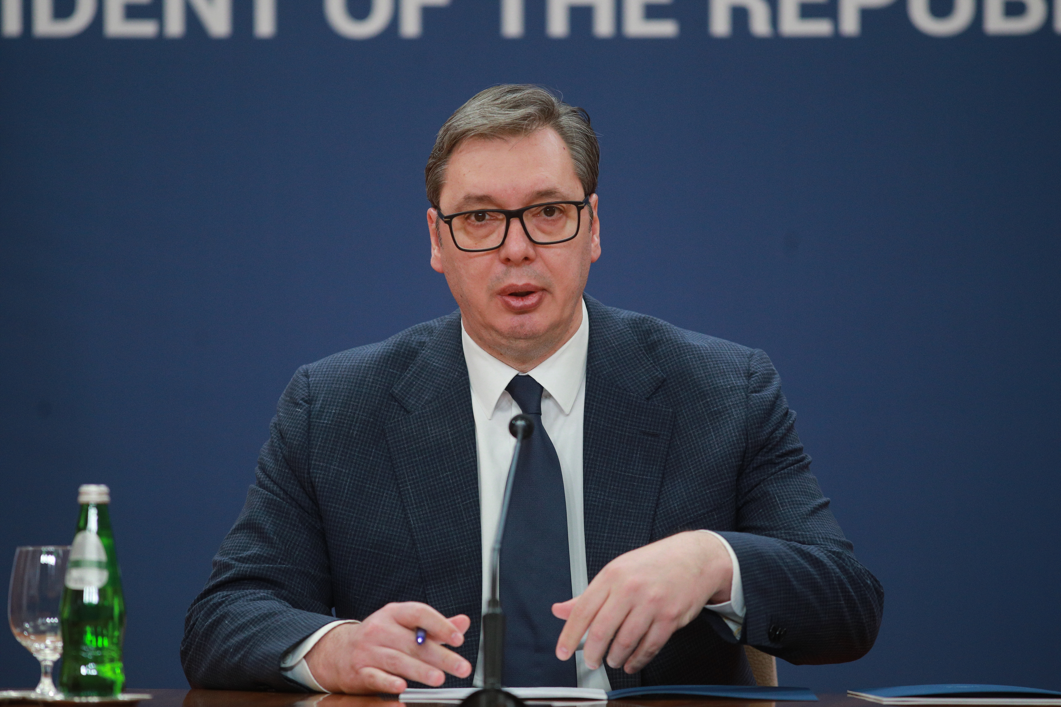 The President of the Republic of Serbia, Aleksandar Vucic, met with political representatives of Serbs from Kosovo and Metohija.Predsednik Republike Srbije Aleksandar Vucic sastao se sa politickim predstavnicima Srba sa Kosova i Metohije.