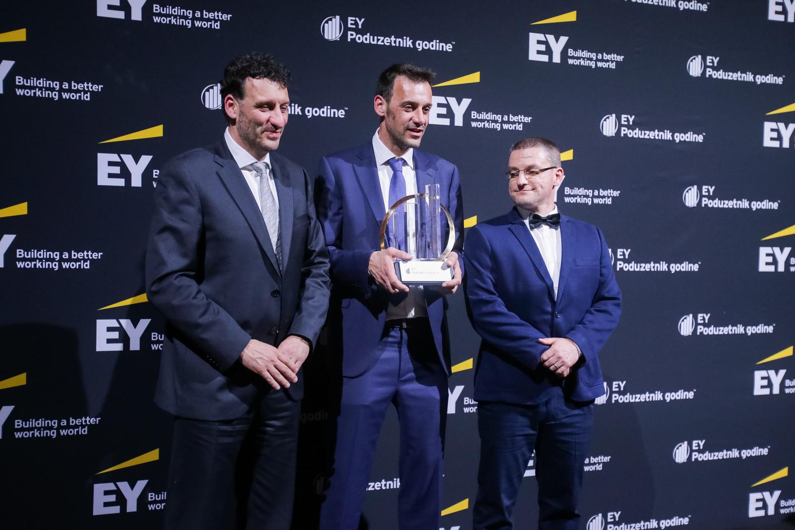 28.3.2019., Zagreb - Dobitnici nagrade EY Poduzetnik godine su Silvio Kutic, Izabel Jelenic i Roberto Kutic, vlasnici tvrtke Infobip. Photo: Filip Kos/PIXSELL