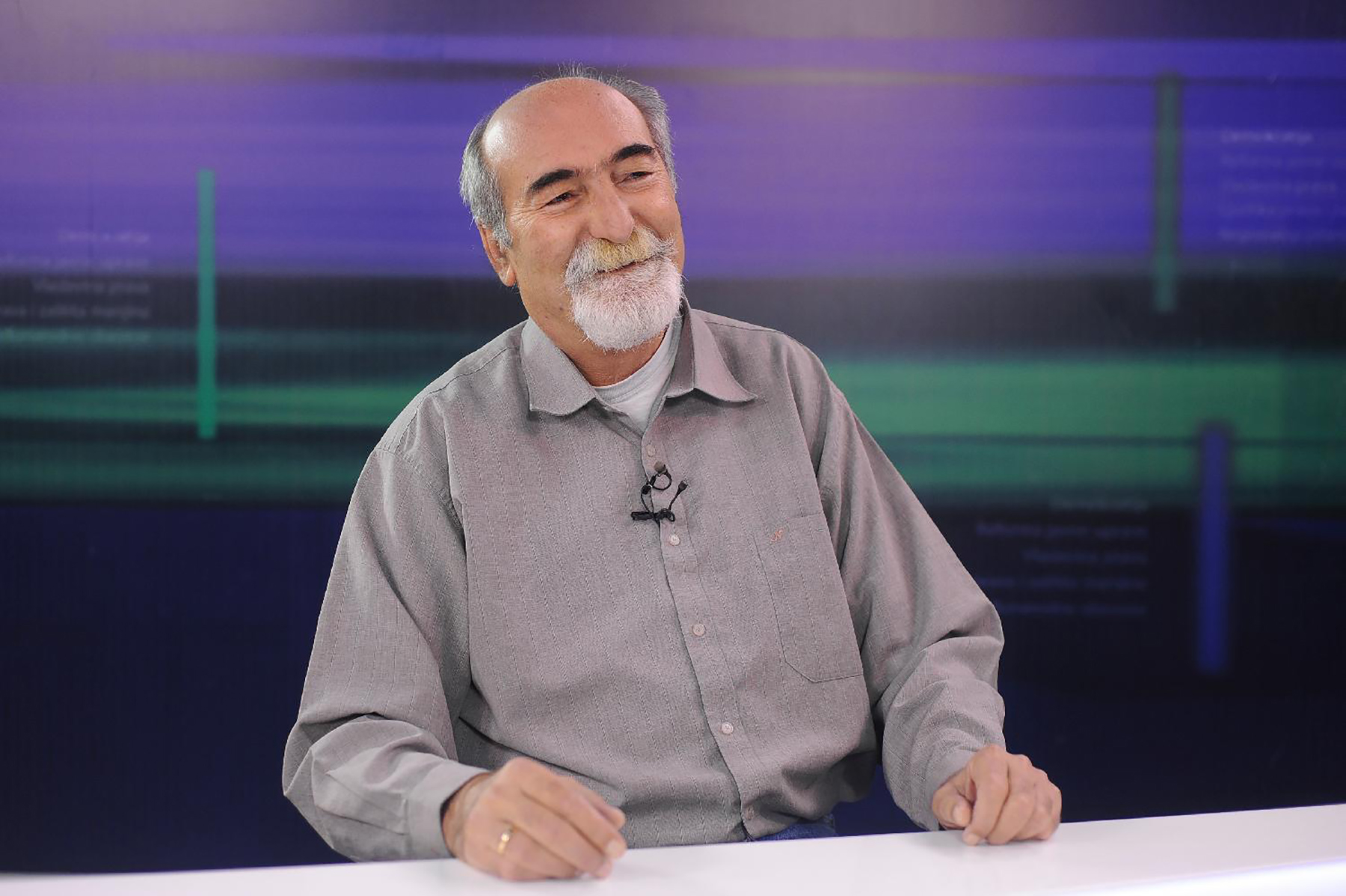 Mesto: BEOGRAD
Datum: Sun Nov 28 10:20:13 CET 2021
Dogadjaj: EVROSERVIS/KVAKA 23 - intervju FoNetu glavnog i odgovornog urednika NIN Milana Ćulibrka u okviru serijala Kvaka 23
Fotoreporter: Milica Vučković
Ličnosti: Milan Ćulibrk
Izvor: FoNet