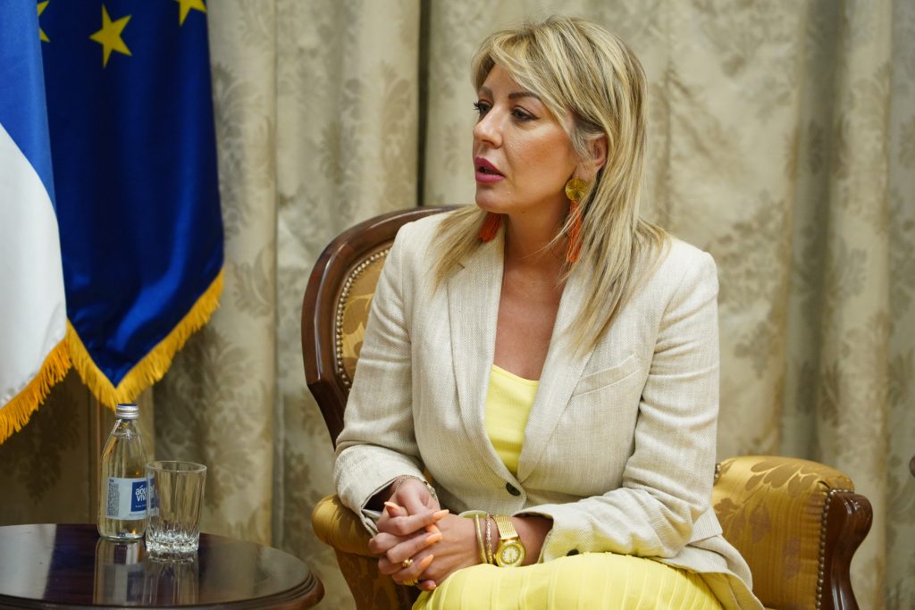 Beograd, 23. maja 2022 - Ministar za evropske integracije Jadranka Joksimovic primila je u oprostajnu posetu ambasadora Italije Karla Lo Kasa. FOTO TANJUG/DRAGAN KUJUNDZIC/bs