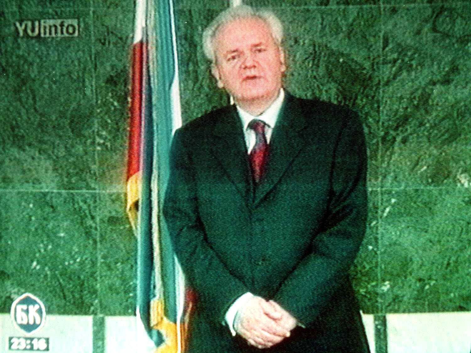 YUGOSLAVIA-ELECTIONS-MILOSEVIC-TV  izbori 2000