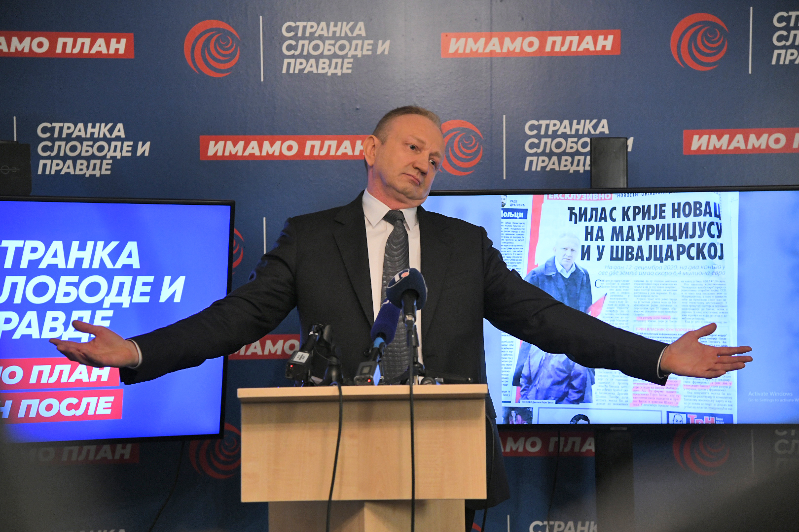 Dragan Đilas preskonferencija, racuni na mauricijusu