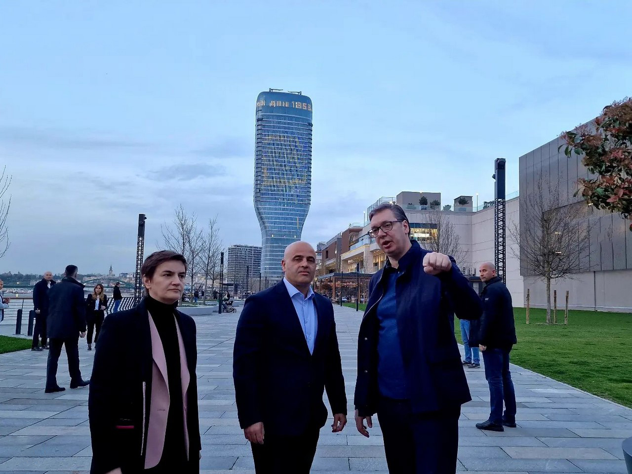 Ana Brnabić, Dimitar Kovačevski i Aleksandar Vučić Foto: Instagram/buducnostsrbijeav