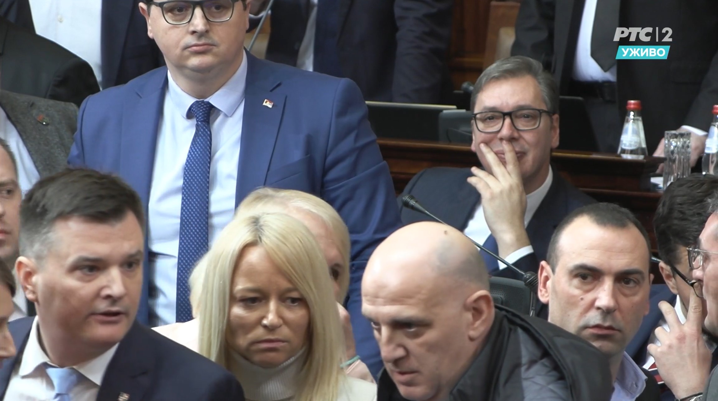 Beograd 02.02.2023. Sednica Skupstine Srbije, skupstina, izvestaj o pregovorima sa Pristinom, tuca u skupstini, Aleksandar Vučić zamisljen, posmatra