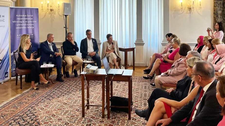 Acibadem, Nacionalni mesec podizanja svesti o raku dojke Foto: Promo/Acibadem Bel Medic