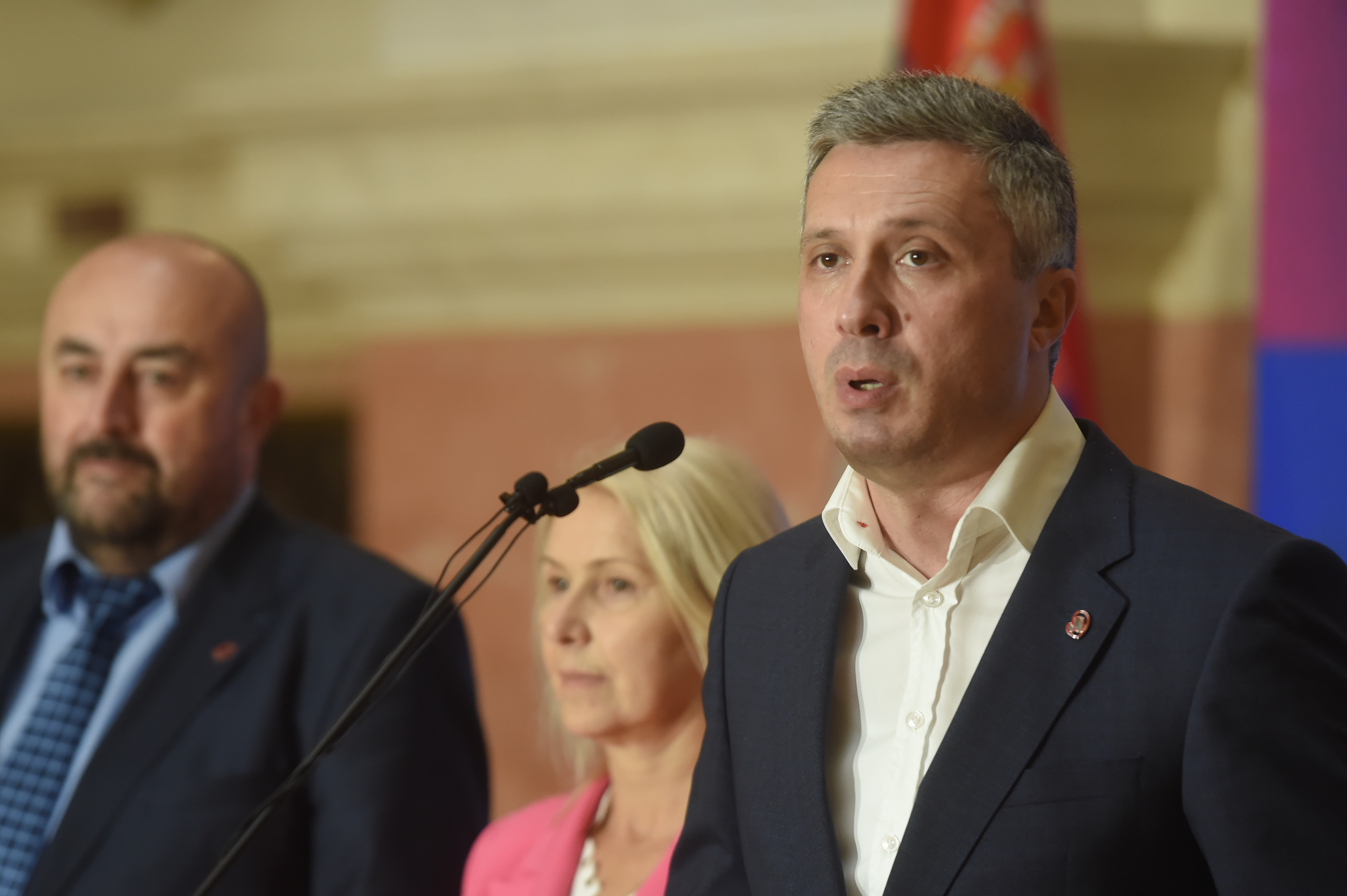 Beograd, 25. oktobra 2022.- Predsednik Dveri Bosko Obradovic obratio se danas medijima u holu Narodne skupstine Srbije. FOTO TANJUG/ STRAHINJA ACIMOVIC/ nr