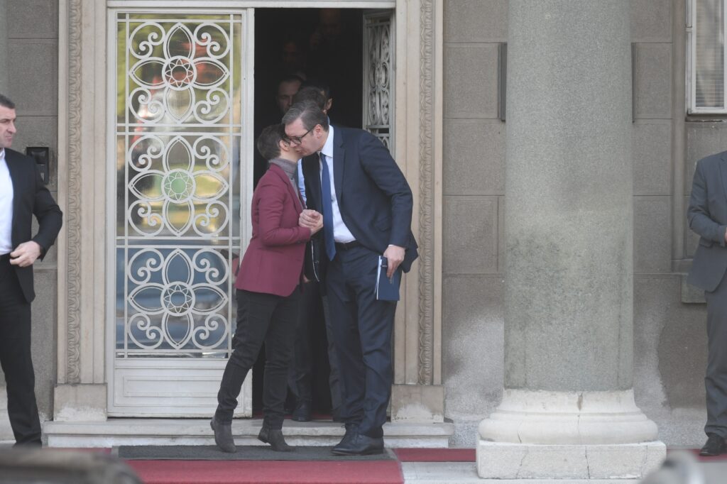 Beograd 07.02.2023. Ministri Srpske napredne stranke na razgovorima sa predsednikom Srbije Aleksandrom Vučićem, u predsedništvu Srbije. Predsedništvo Srbije, SNS, ministri, razgovor Foto: Dragan Mujan/Nova.rs