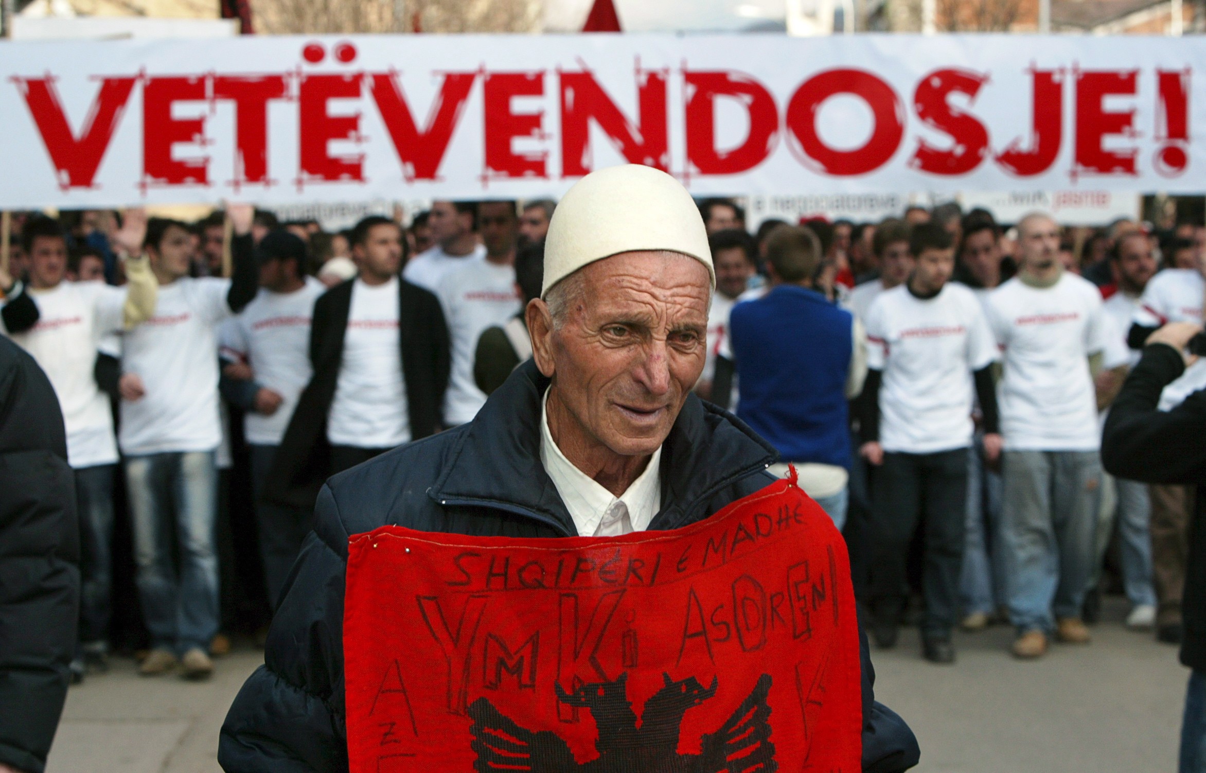 Samoopredeljenje Kosovo Hundreds of supporters of Kosovo Albanian movement for 'Self Determination' march during a protest in Kosovo's capital Pristina