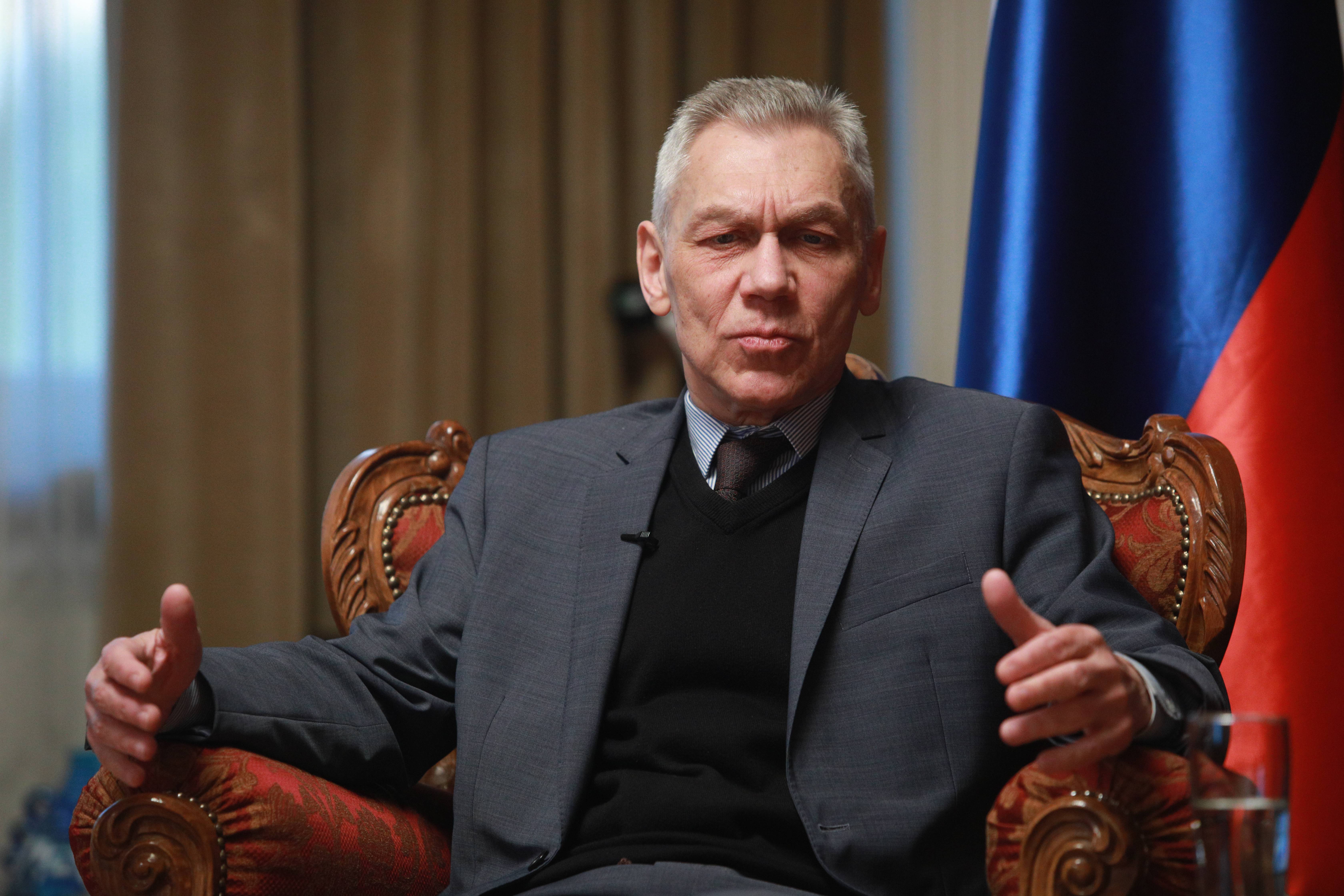 Beograd, 8.02.2023. - Ambasaror Rusije u Srbiji Aleksandar Bocan-Harcenko obraca se novinaru novinske agencije Beta tokom intervjua, danas u Ambasadi Rusije u Beogradu. Uz intervju Bete. (BETAPHOTO/MILOS MISKOV/DS)