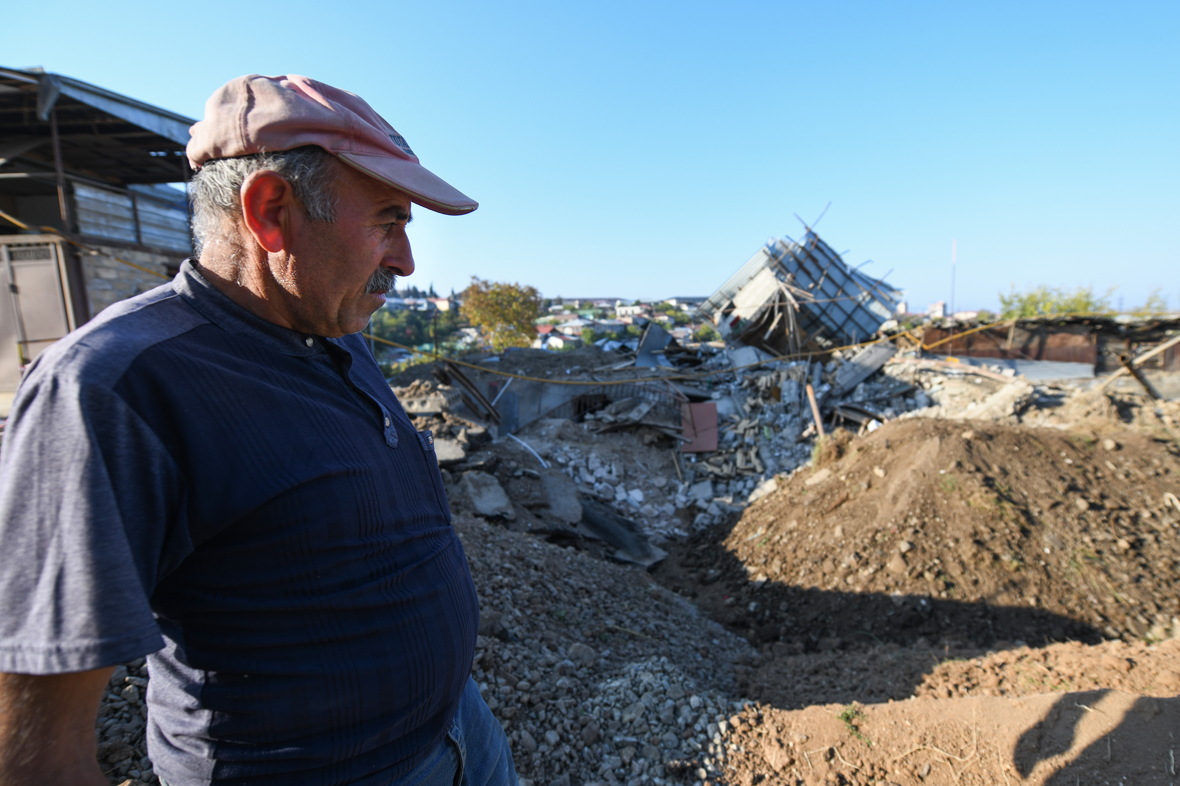 Jermenija, oktobar 2020. Stepanakert. Nagorno Karabah. Scene unistenih civilnih objekata u Stepanakertu, glavnom i najvecem gradu Nagorno Karabaha. Foto: Filip Krainčanić/Nova.rs
