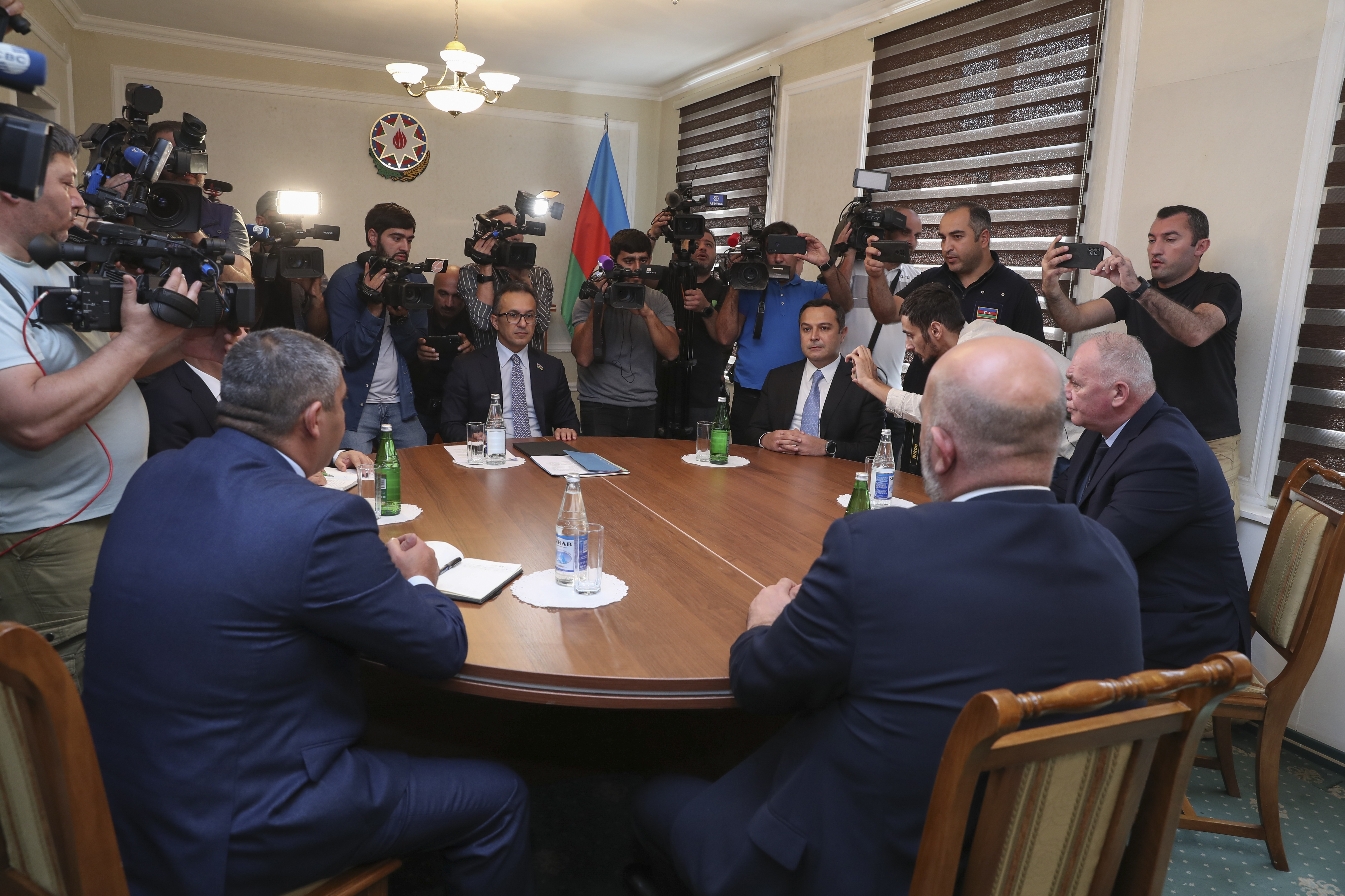 Azerbaijani officials and ethnic Armenians in Nagorno-Karabakh hold reintegration talks