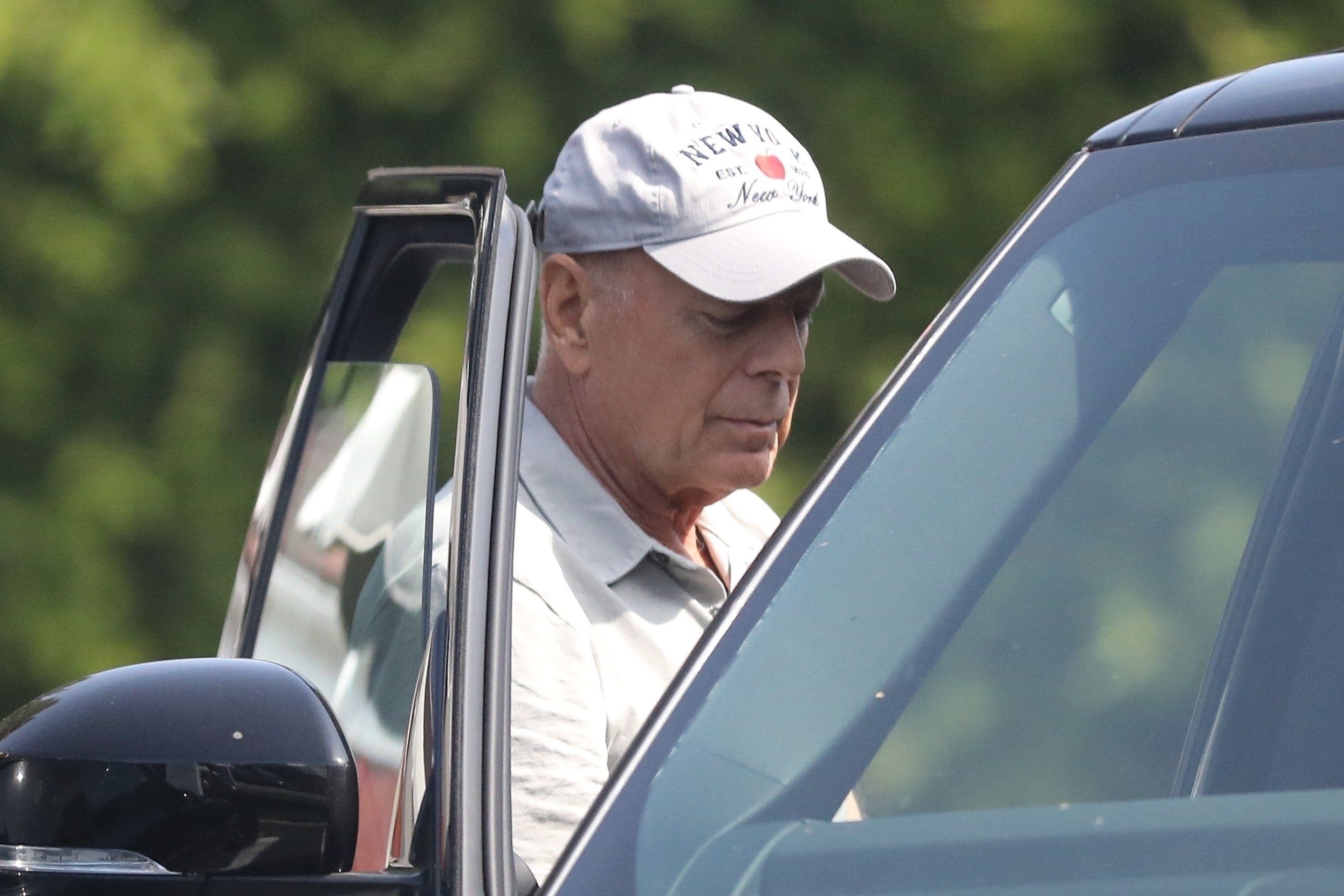 *EXCLUSIVE* Bruce Willis has lunch with a friend in Brentwood