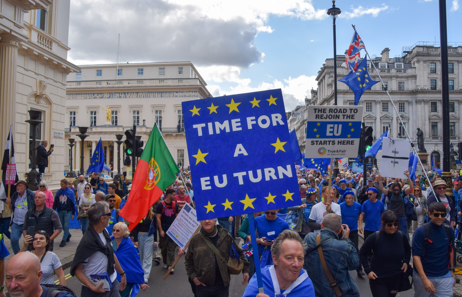 Thousands March To Rejoin EU At The National Rejoin March