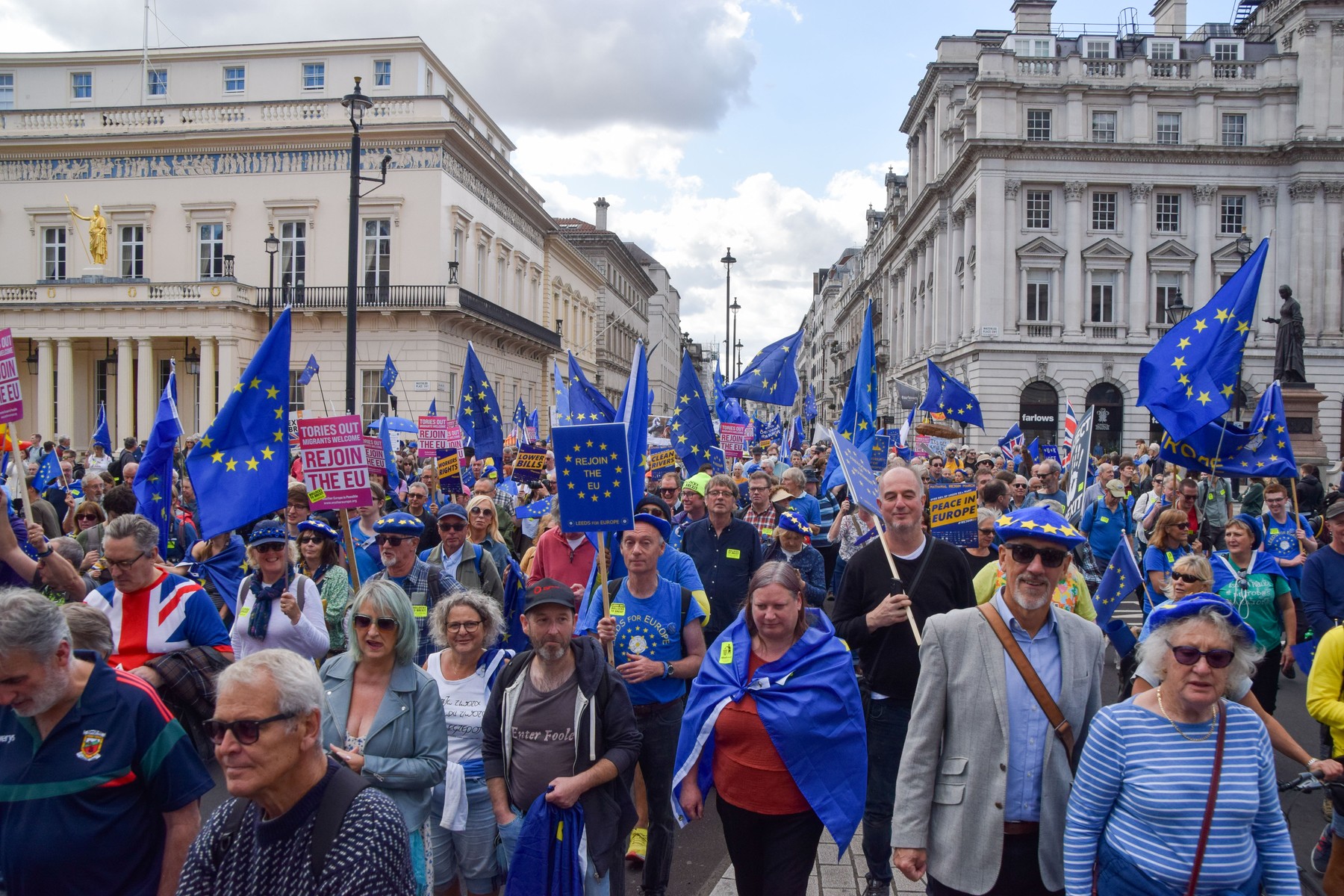 Thousands March To Rejoin EU At The National Rejoin March