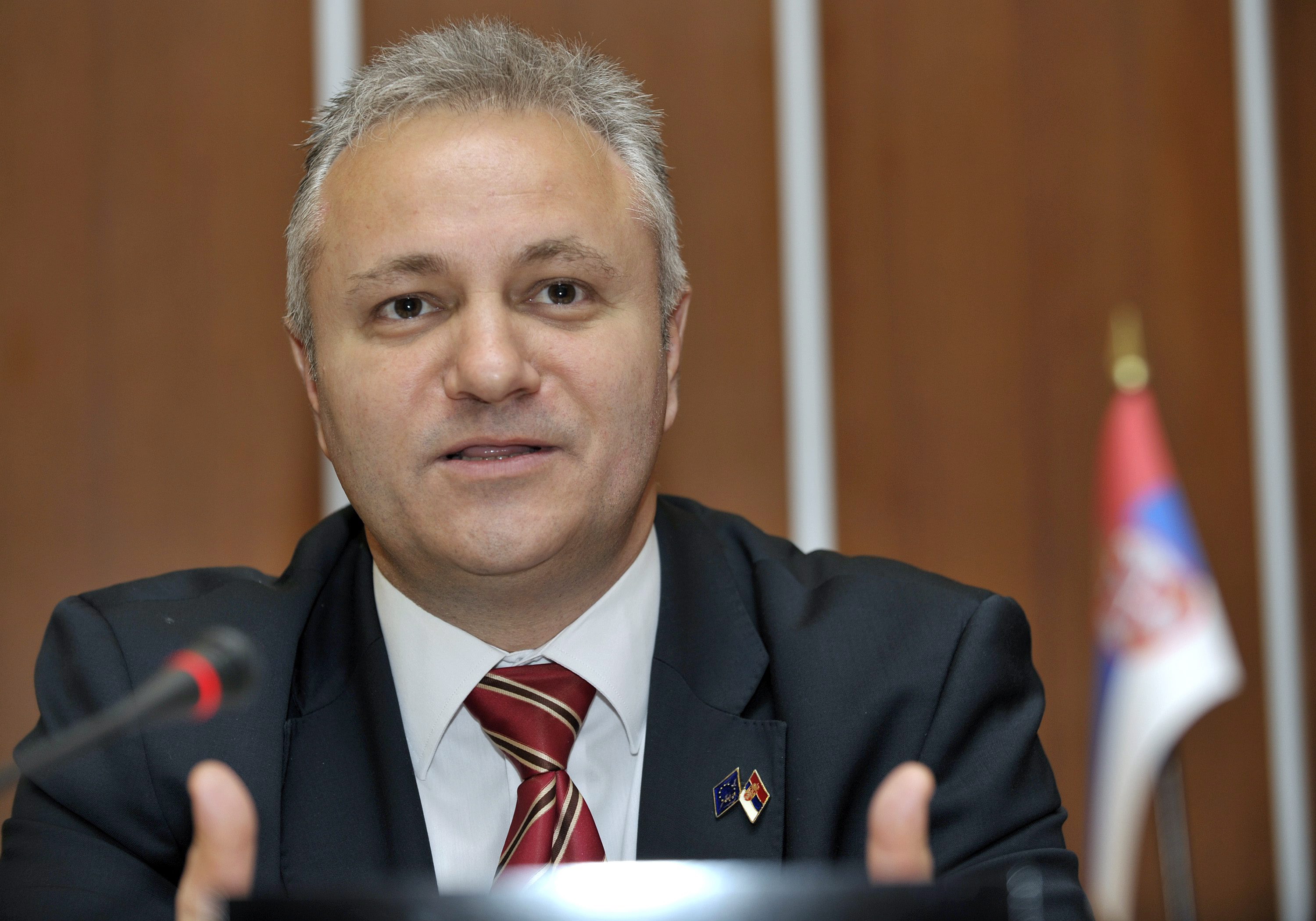Mlađan Dinkić, Reports: Serbian premier kicks junior partner out of coalition