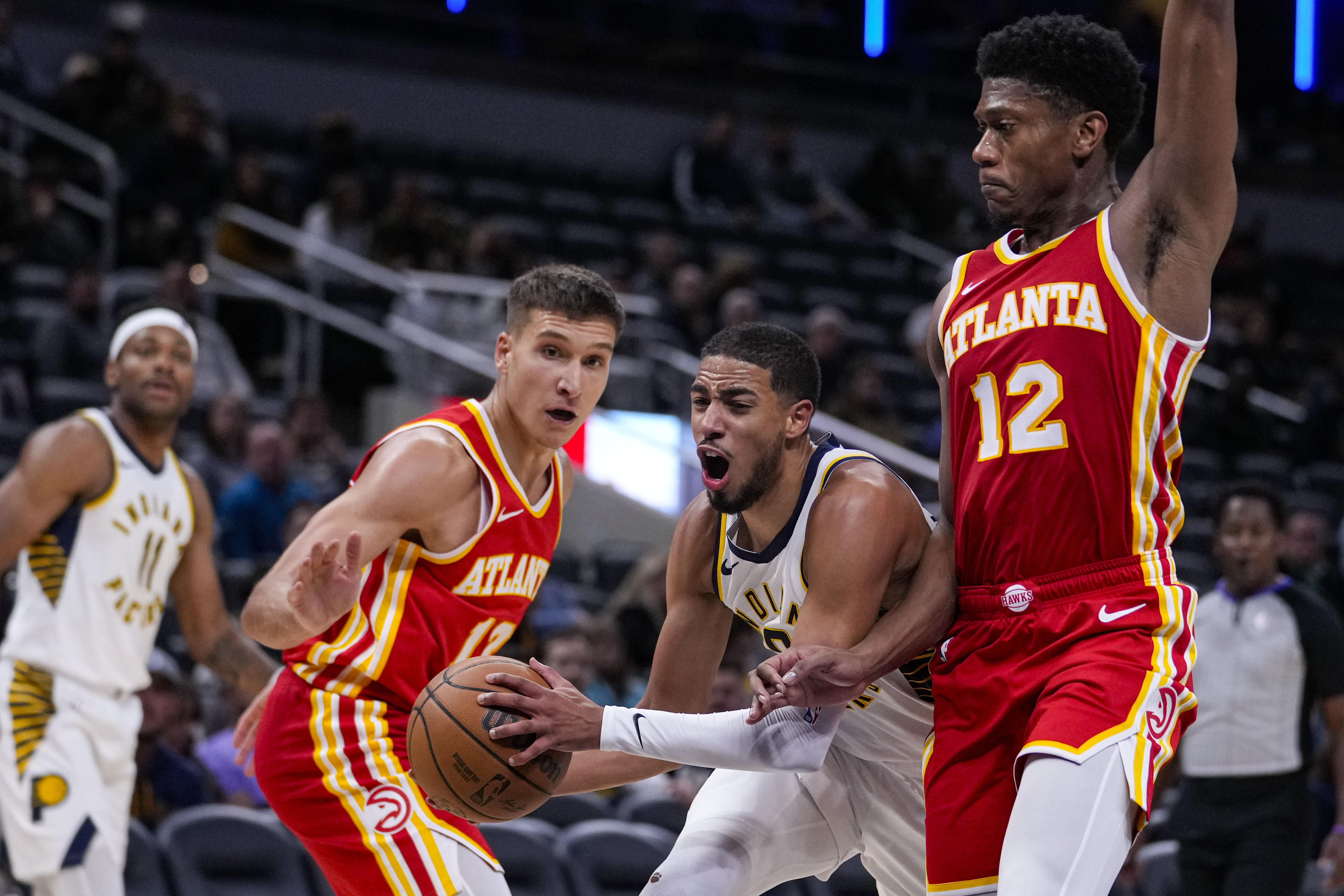 Hawks Pacers Basketball