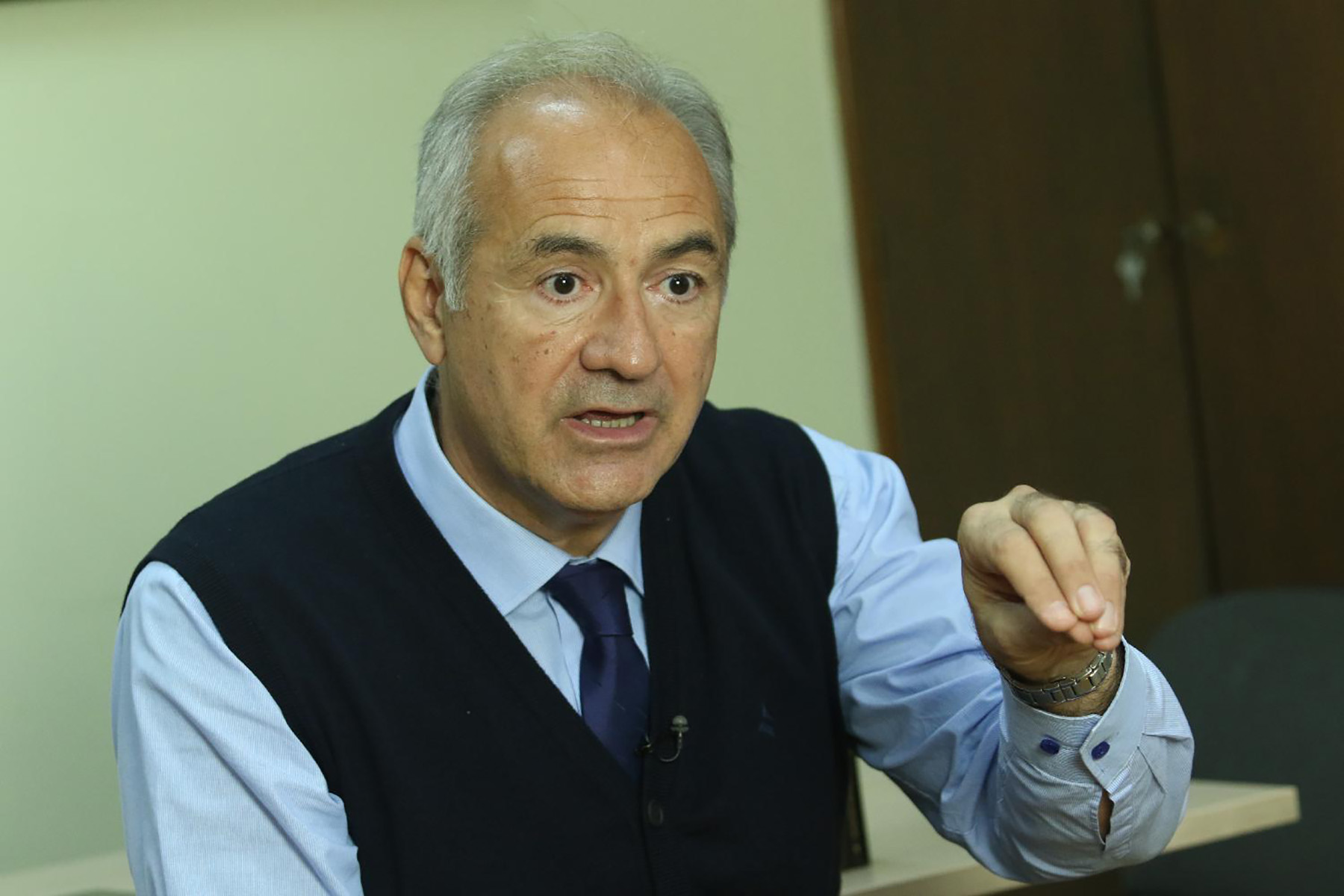 Mesto: BEOGRAD
Datum: Sat Sep 24 14:52:19 CEST 2022
Dogadjaj: EVROSERVIS/KVAKA 23 - izjava FoNetu profesora Filološkog fakulteta Mila Lompara, u okviru serijala Kvaka 23
Fotoreporter: Milica Vučković
Ličnosti: Milo Lompar
Izvor: FoNet