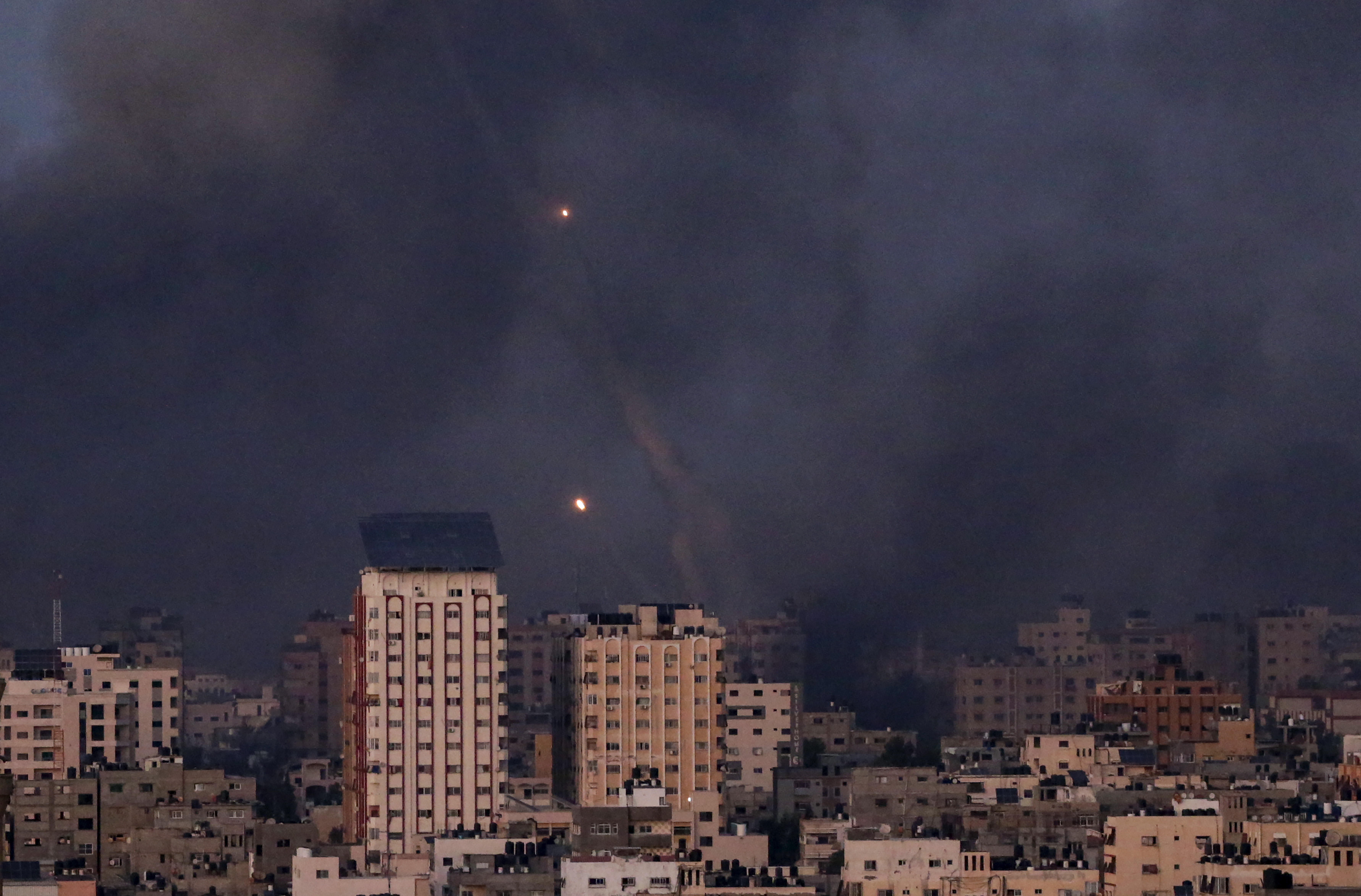 Hamas fires back towards Israel as death toll mounts