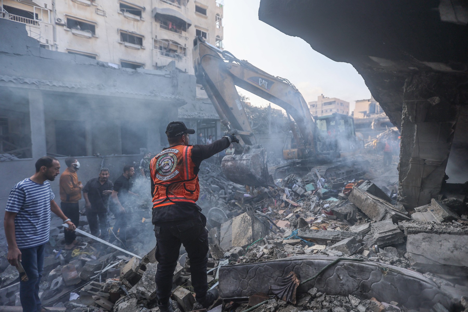 Southern Gaza Hit by Air Strike, Khan Yunis, Gaza - 14 Oct 2023