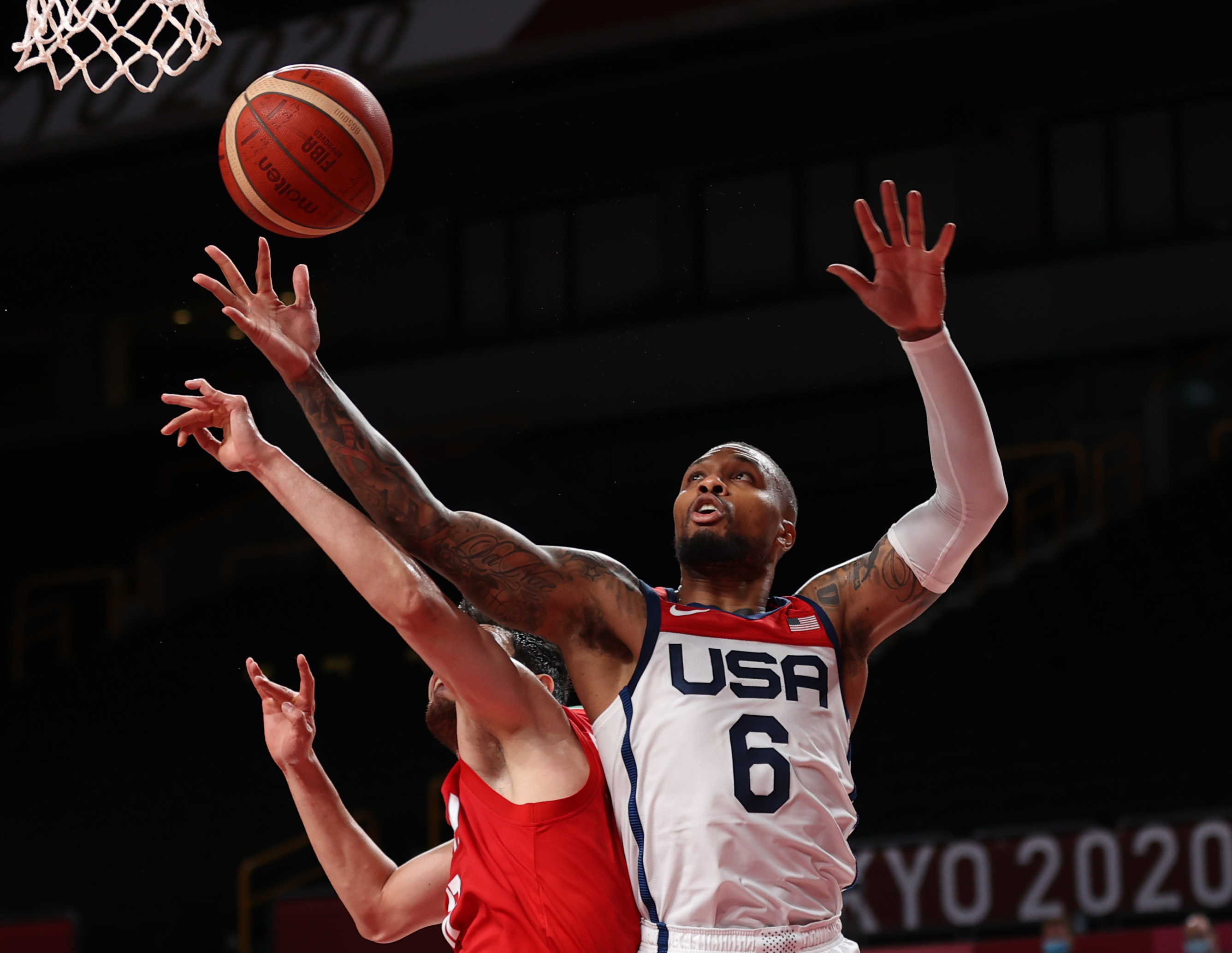 epa09372543 Damian Lillard of USA in action during the Men's Preliminary Round Group A match between USA and Iran during the Basketball events of the Tokyo 2020 Olympic Games at the Saitama Super Arena in Saitama, Japan, 28 July 2021.  EPA-EFE/WU HONG