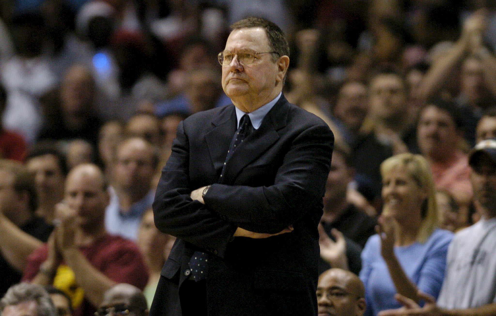 epa000416411 Cleveland Cavaliers head coach Brendan Malone watches from the sideline during the fourth quarter against the Boston Celtics at Gund Arena in Cleveland, Ohio on Tuesday 19 April  2005.  Cleveland defeated Boston 100-86.  EPA/David Maxwell