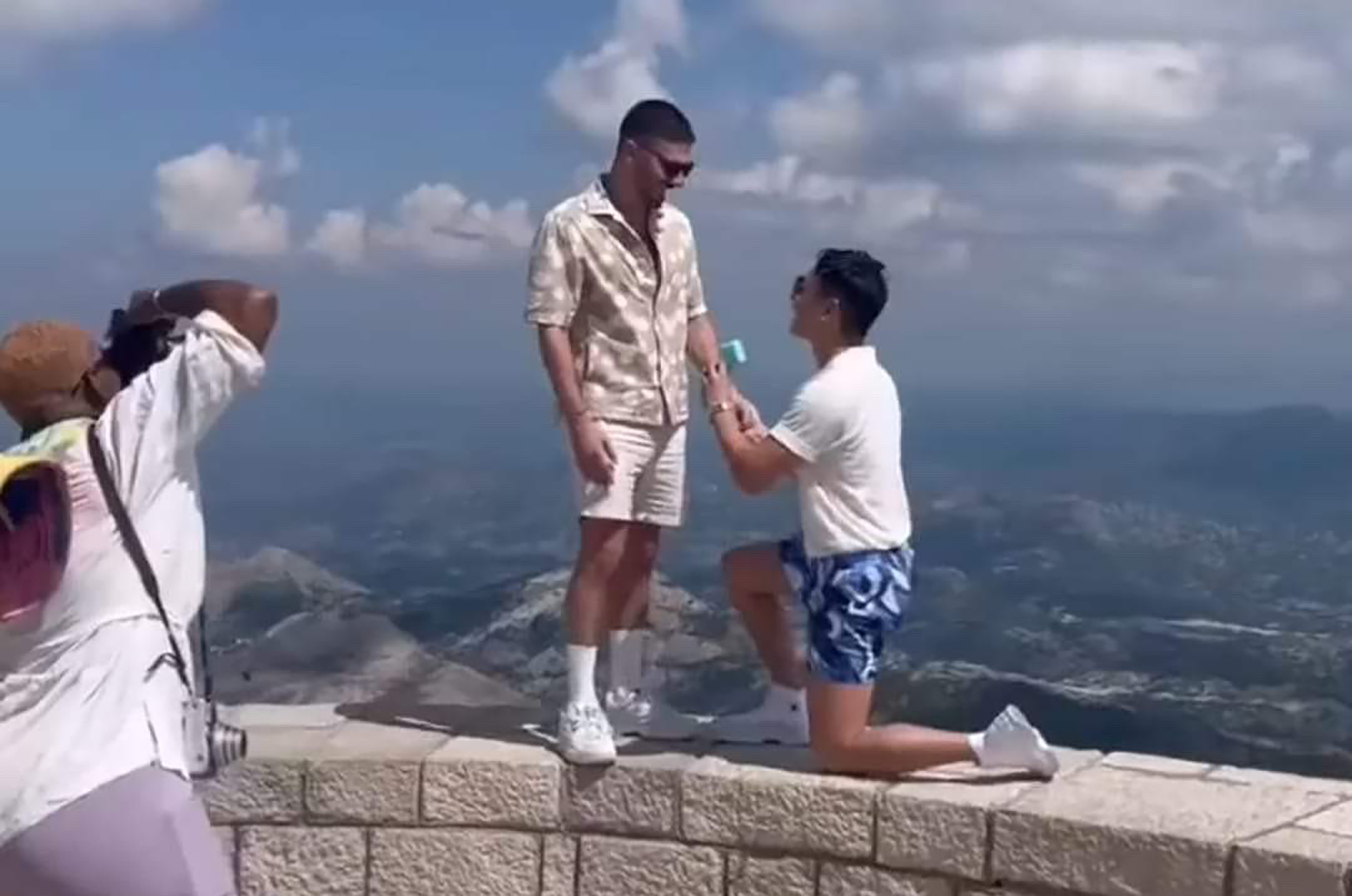 lovcen prosidba dva muskarca