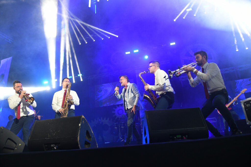 22, October, 2023, BG - Zlatan Stipisic Gibonni's second concert in Stark Arena. Zlatan Stipisic Gibonni. Photo: A.H./ATAImages
22, oktobar, 2023, Beograd - Drugi koncert Zlatana Stipisica Gibonnija u Stark Areni. Photo: A.H./ATAImages