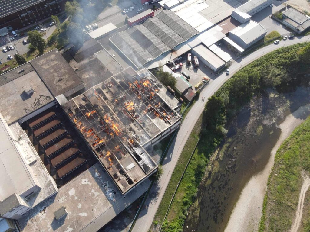 Požar progutao najveću fabriku papira u BiH, Banjaluka