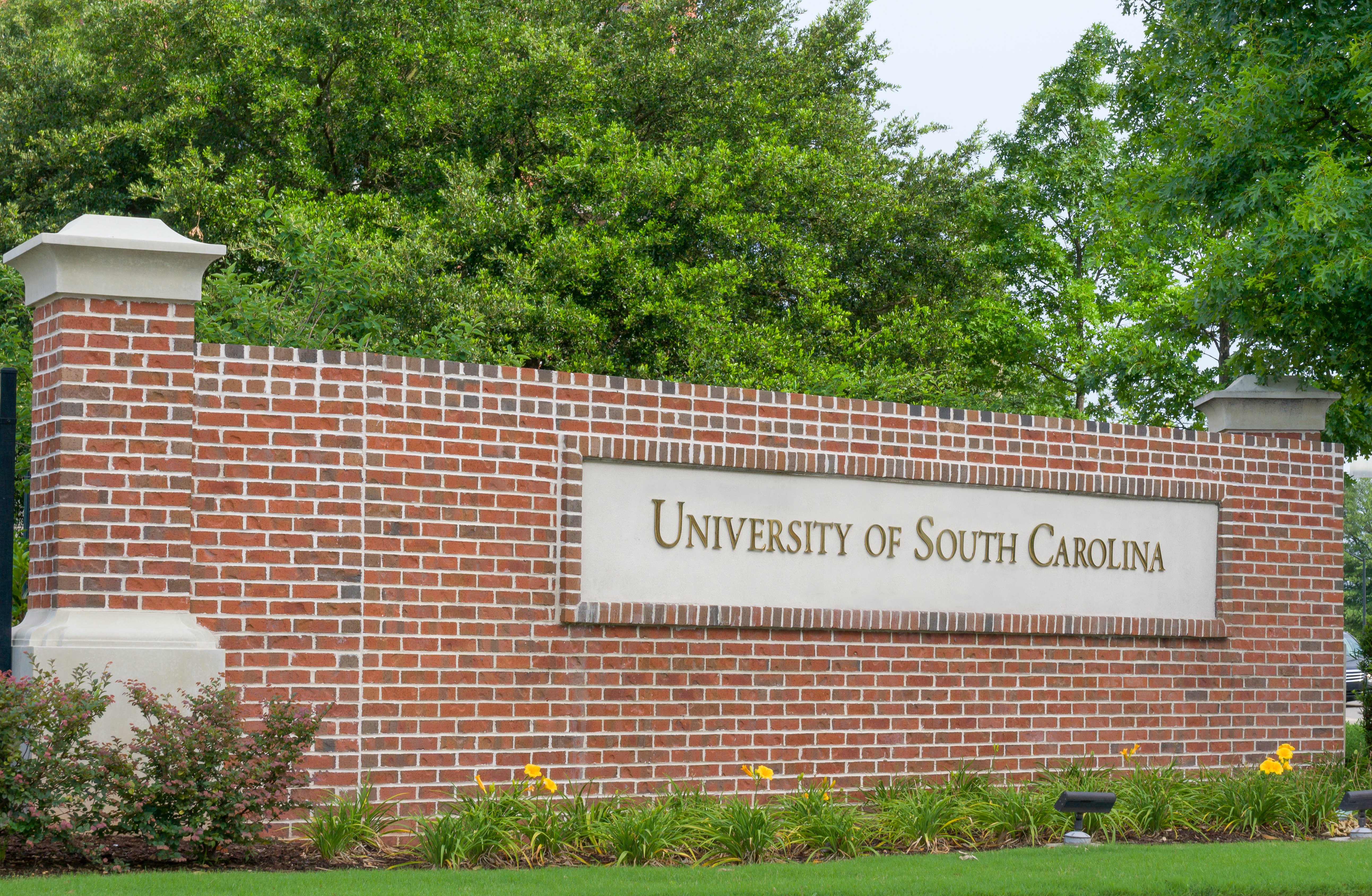 Columbia,,Sc/usa,June,5,,2018:,Entrance,Sign,And,Logo,To